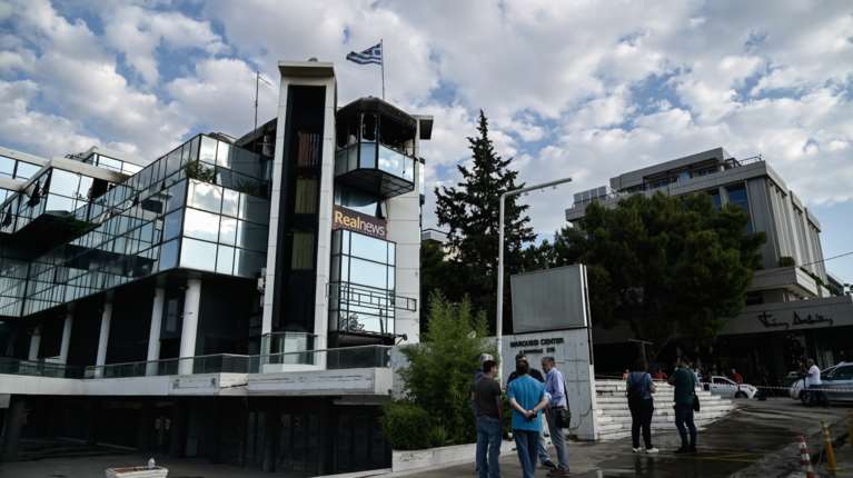 Απειλή για βόμβα στον Real FM - Ισχυρές αστυνομικές δυνάμεις στο σημείο