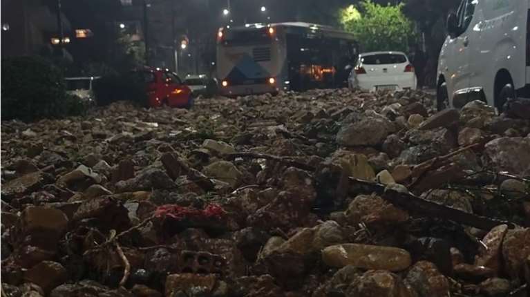 Γιατί η κακοκαιρία της Τετάρτης "έπνιξε" τα νότια προάστια: Οι τρεις αιτίες του κατακλυσμού