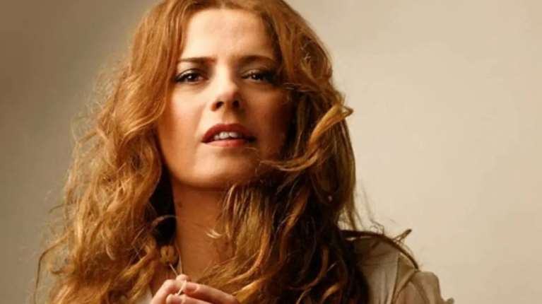 Ε. Τσαλιγοπούλου: Άνδρας της τροχαίας τη σταμάτησε για αλκοτέστ και της ζήτησε να τραγουδήσει το &quot;Τζιβαέρι&quot;