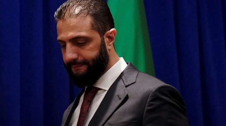 Στη Μόσχα ο Αλ Σάρα - Στο επίκεντρο οι ρωσικές βάσεις στη Συρία και η παράδοση του πρώην προέδρου Άσαντ