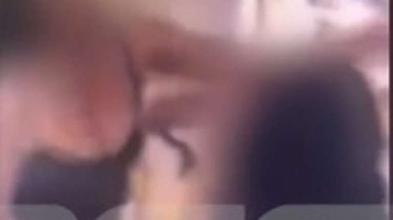 Κεφαλονιά: Σοκάρει το βίντεο από τον ξυλοδαρμό 13χρονης από 17χρονη - &quot;Είναι η τρίτη φορά που συμβαίνει&quot;, είπε η μητέρα της