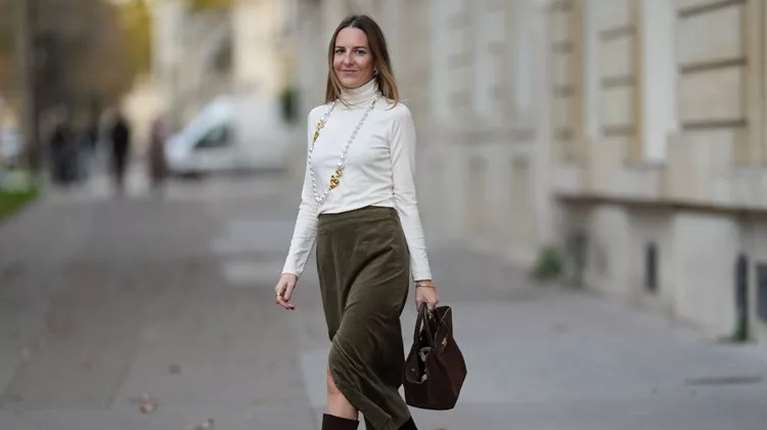 Αυτή η βελούδινη φούστα με δαντέλα θα σε κάνει να λάμψεις στις γιορτές — όλοι θα σε ρωτούν από πού την πήρες