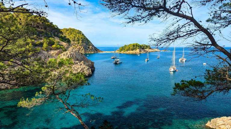 Το καταπράσινο ελληνικό νησί της αναζωογόνησης και της χαλάρωσης που αποθεώνουν οι Γερμανοί