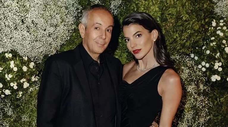 Δήμητρα Κούστα: Με στράπλες μίνι lingerie φόρεμα στο Hotel Ερμού