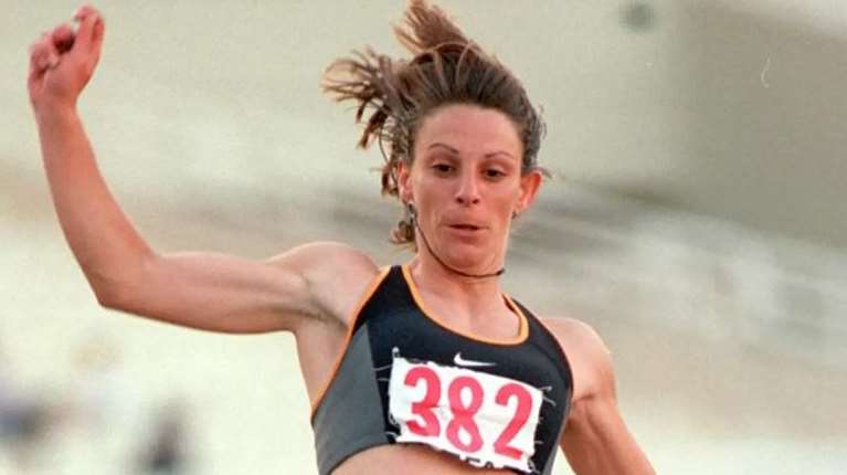 Θλίψη στον ελληνικό στίβο: Πέθανε η Ελένη Καραμπεσίνη σε ηλικία 53 ετών