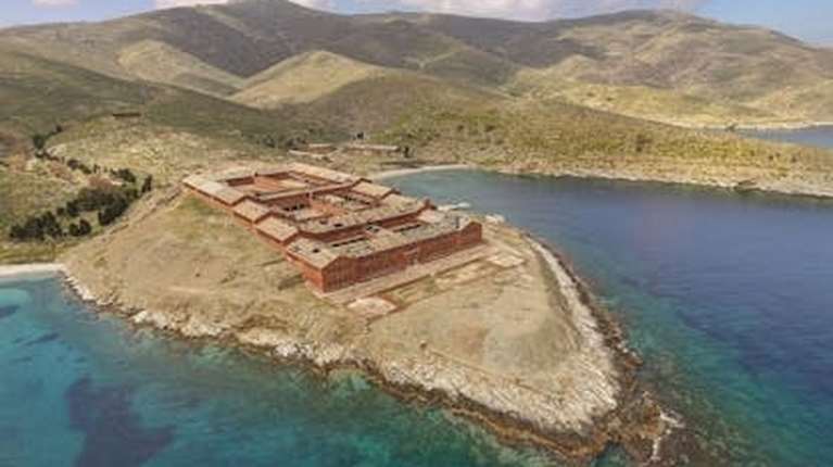 WWF: Σε 30 ημέρες από σήμερα η Γυάρος μένει χωρίς προστασία