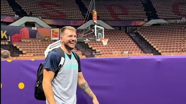 Το φοβερό σουτ του Λούκα Ντόντσιτς με τσάντα στην πλάτη και το καψώνι στον Όμιτς