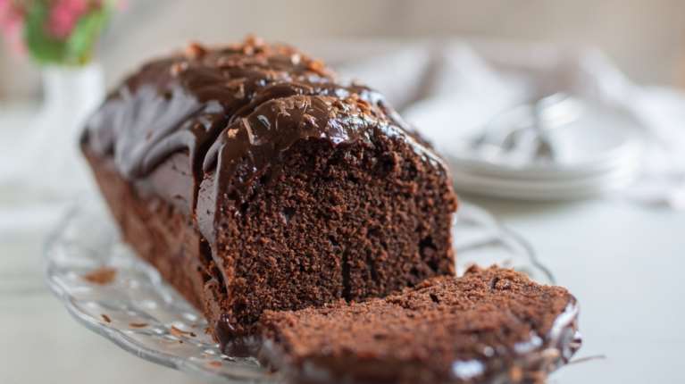 Νηστίσιμο κέικ σοκολάτας με 5 μόνο υλικά - Ζουμερό και αφράτο