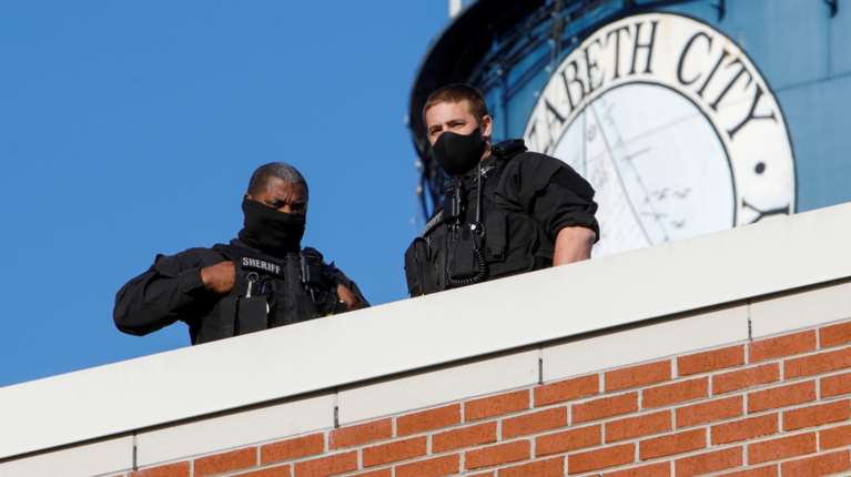 Συναγερμός στις ΗΠΑ: Πυροβολισμοί σε σχολείο στο Ντάλας- Πανικόβλητοι οι μαθητές τρέχουν να γλιτώσουν [βίντεο]