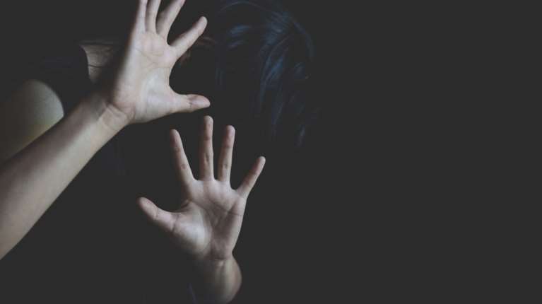 Θεσσαλονίκη: 13χρονη κατήγγειλε ότι έπεσε θύμα ομαδικού βιασμού - Βιντεοσκόπησαν και δημοσίευσαν τις πράξεις τους