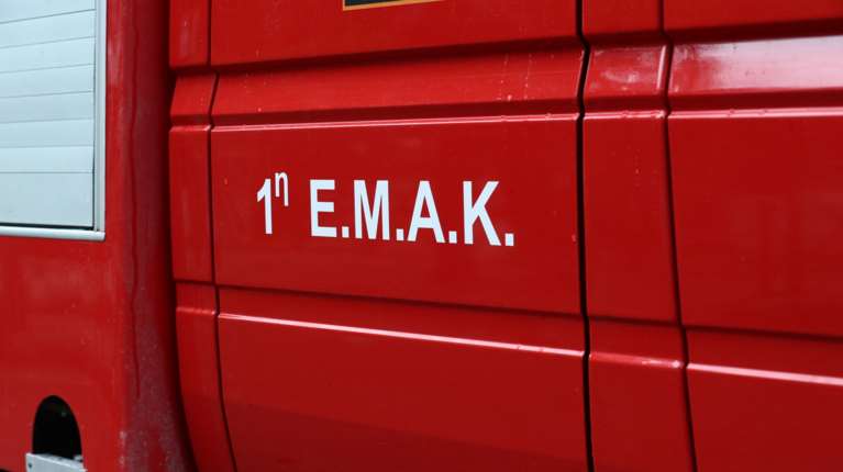 Κακοκαιρία: Δραματική διάσωση επιβατών σε όχημα που παρασύρθηκε από ρέμα στο Πικέρμι