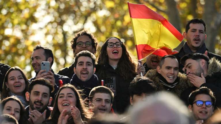 Ισπανία: Πολύ βαριά ήττα για τους σοσιαλιστές σε περιφερειακές εκλογές