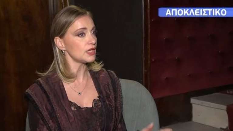 Λένα Δροσάκη: "Μερικές φορές θυμώνω, κανείς δεν μου είχε πει ότι η μητρότητα δεν είναι κάτι εύκολο"