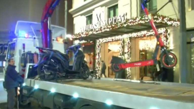 Εκτεταμένοι έλεγχοι αλκοτέστ στο κέντρο της Αθήνας: Μεθυσμένη γυναίκα σε... πατίνι - Το σήκωσε γερανός