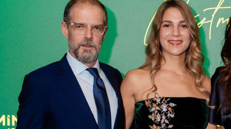 Αντώνης Λαιμός: Σπάνια δημόσια εμφάνιση με τη σύζυγό του Μαρίκα Αράπογλου