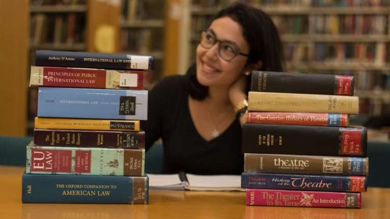 Deree - ΙΣΝ: Κλείνουν τα δέκα χρόνια οι υποτροφίες για τις παράλληλες σπουδές με περισσότερους από 1000 Έλληνες φοιτητές