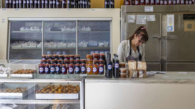 Μια γλυκιά ιστορία από το 1892: Το αστικό γαλακτοπωλείο των ΒΠ που έχτισε έναν μύθο