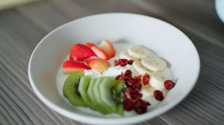 Το χειρότερο φρούτο για το έντερο - Γιατί βλάπτει το πεπτικό, σύμφωνα με γιατρό του Harvard