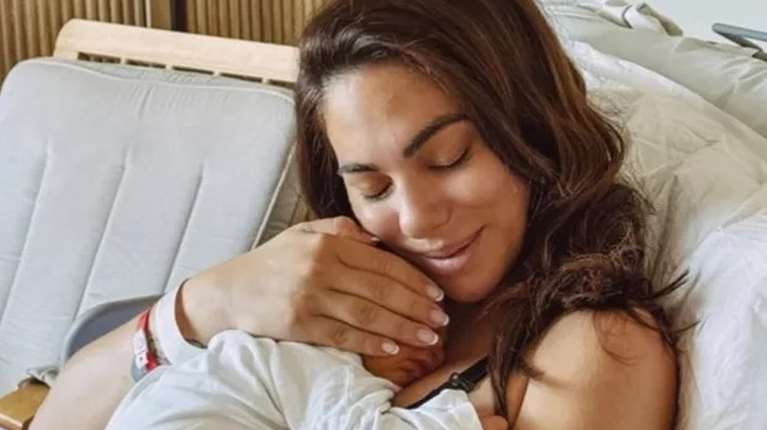 Νέα αρχή για την Ευρυδίκη Βαλαβάνη και των λίγων μηνών γιο της