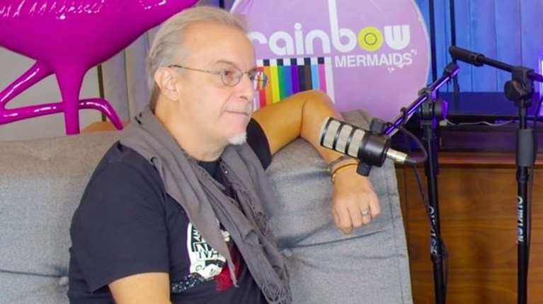 Μίλτος Πασχαλίδης: "Στη συναυλία, ο Δημήτρης Μητροπάνος είχε ορούς μέσα από το σακάκι"