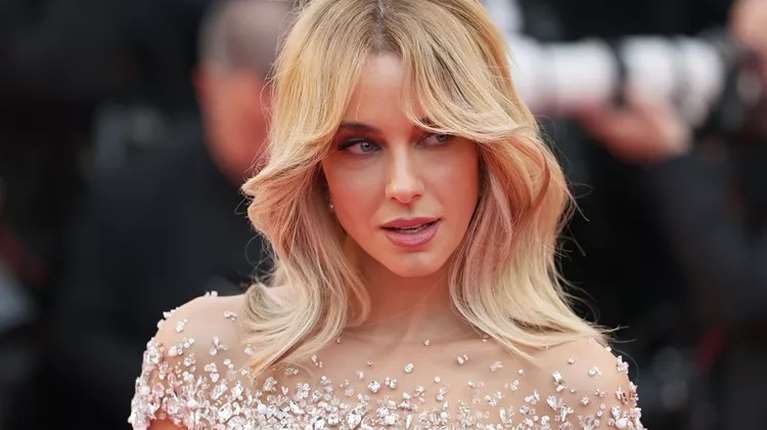 Η Δούκισσα Νομικού και η Κλέλια Ανδριολάτου ποζάρουν μαζί σε φιλανθρωπικό δείπνο