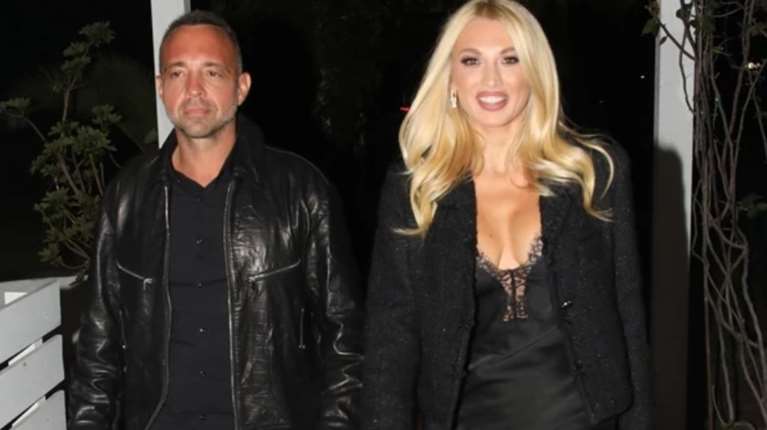 Κωνσταντίνα Σπυροπούλου: Στο πλευρό του συζύγου της στα εγκαίνια του νέου εστιατορίου του