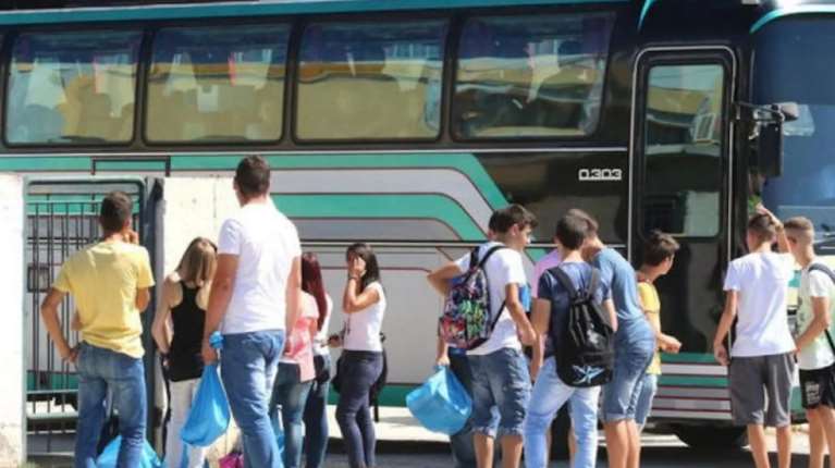 Λίμνη Πλαστήρα: Στο νοσοκομείο λόγω μέθης 17χρονος μαθητής σε σχολική εκδρομή - Συνελήφθησαν και οι 12 καθηγητές