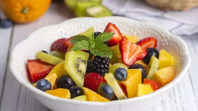 Τρως αυτό το φρούτο κάθε μέρα; Μπορεί να βελτιώνει την πίεση και τη χοληστερόλη σου