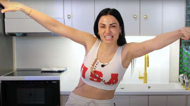 Δήμητρα Αλεξανδράκη: Η πρώτη μου σχέση ήταν με γυναίκα - Σήμερα είμαι σίγουρη για το τι μου αρέσει