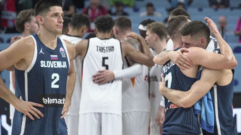 Ξέσπασμα των Σλοβένων για τη διαιτήσια μετά το ματς με τη Γερμανία