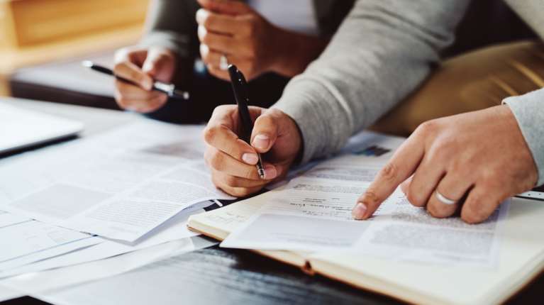 Ασφαλιστικές: Πώς διαμορφώνεται ο χάρτης της παραγωγής ασφαλίστρων - Περισσότερα συμβόλαια λιγότερα έσοδα