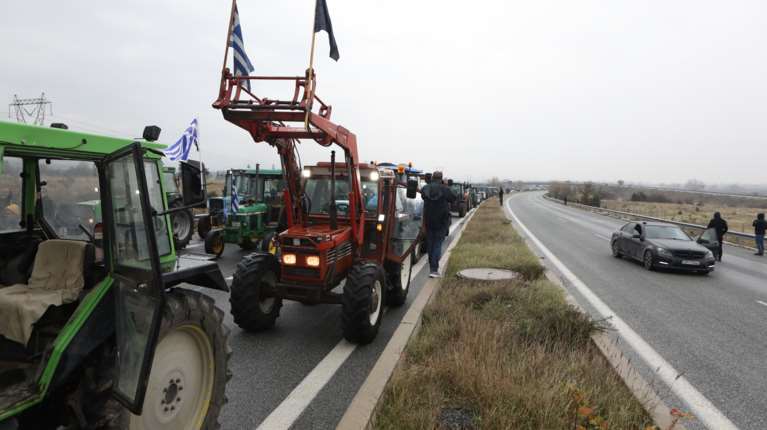 Δημογλίδου για μπλόκα αγροτών: Δεν μπορούμε να επιτρέψουμε να αποκλειστούν λιμάνια και αεροδρόμια