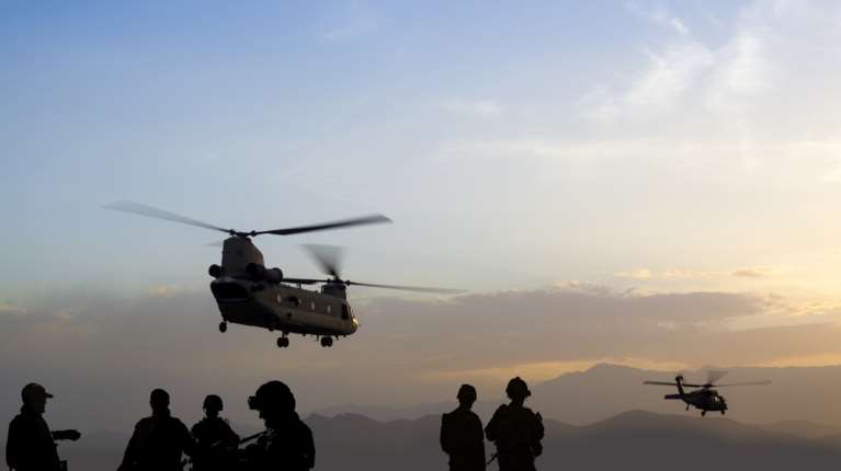 Προειδοποίηση του Βρετανού αρχηγού Ενόπλων Δυνάμεων: Οι πολίτες πρέπει να είναι έτοιμοι να πολεμήσουν με τη Ρωσία