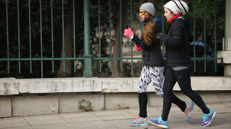 Καιρός: Ραγδαία επιδείνωση από το Σάββατο - Ψυχρή "εισβολή" από την Κυριακή με χιόνια και στην Αττική