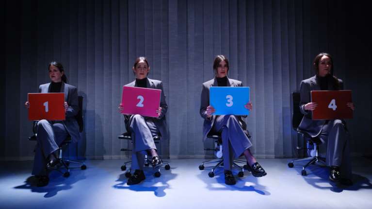 Η "Perfetta" επιστρέφει στο Θέατρο 104 τον Μάρτιο