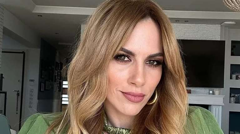 Αγνώριστη η Ντορέττα Παπαδημητρίου: Η δραστική αλλαγή στα μαλλιά της