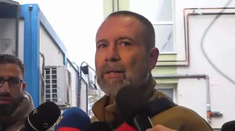 "Δεν είναι εύκολα τα πράγματα, είναι σοκαρισμένος", λέει ο πατέρας του 20χρονου τραυματία του τροχαίου στη Ρουμανία