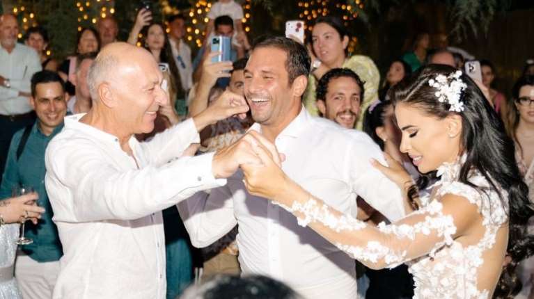 Ευθύμης Ζησάκης - Χρύσα Παπαλελούδη: Η σπάνια εικόνα με τον μονάκριβο γιο τους