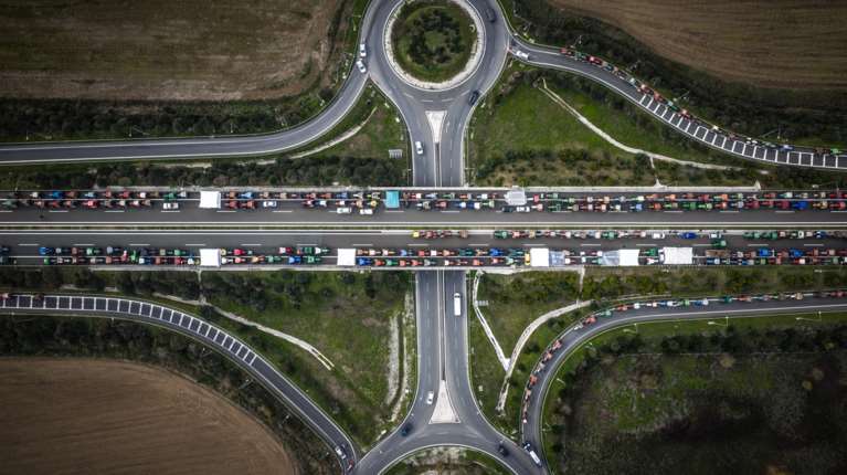 Δημογλίδου για μπλόκα αγροτών: Ανοικτές οι παρακαμπτήριες οδοί – Ενημέρωση Εισαγγελέα σε περίπτωση αποκλεισμού