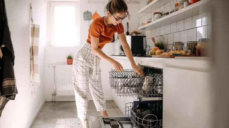 Δεν είναι μόνο για πιάτα - 17 πράγματα που δεν φανταζόσουν ότι μπαίνουν στο πλυντήριο πιάτων