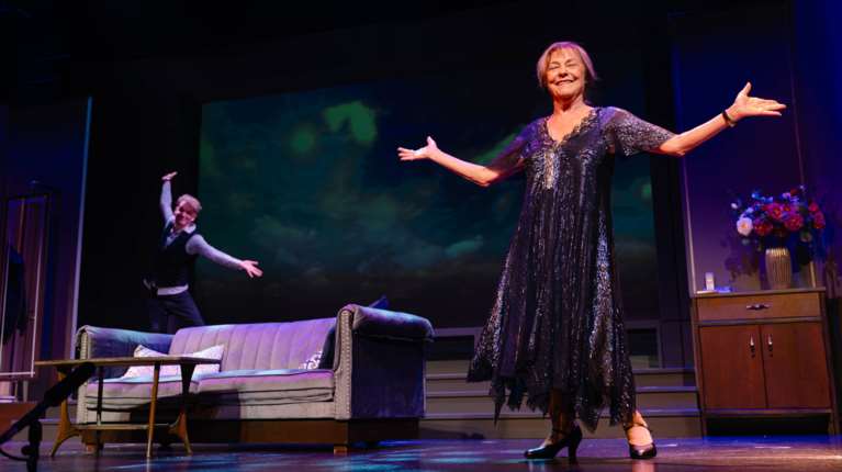 "Έξι μαθήματα χορού σε έξι εβδομάδες": Πρεμιέρα για την παράσταση στο Πτι Παλαί