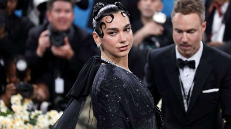 Dua Lipa: Είναι πλέον και επίσημα πολίτης του Κοσόβου - &quot;Αισθάνομαι τόσο ευγνώμων&quot;