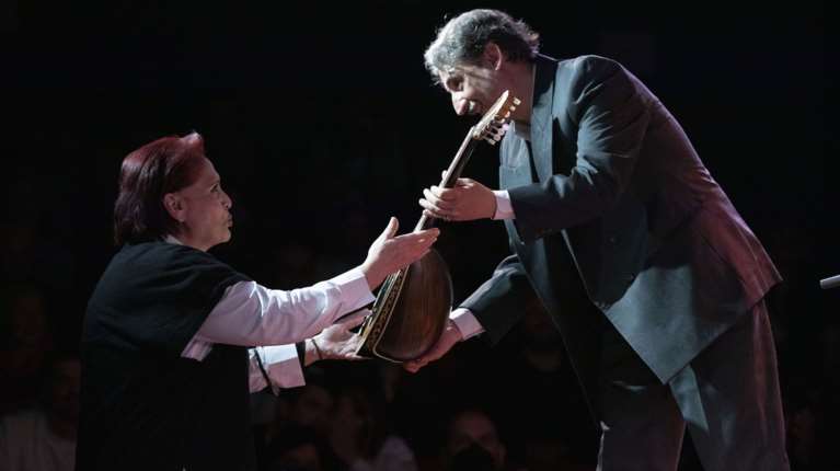 "Ρεμπέτικο: Επόμενος σταθμός ‘Δημοτικό Θέατρο Πειραιά’"