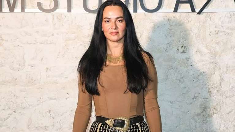 Η Ζενεβιέβ Μαζαρί με το look που θα αντιγράψουμε σίγουρα μέσα στη σεζόν