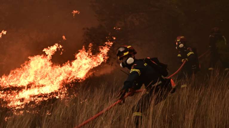 Θάσος: Γεννήτρια ρεύματος καντίνας φέρεται να είναι η αιτία της φωτιάς