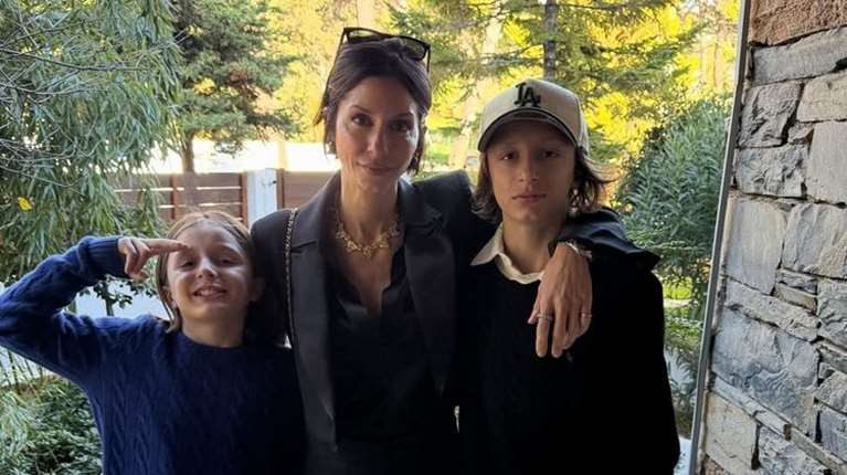 "Η καλύτερη μαμά του κόσμου": Τα τρυφερά λόγια του Νίκου Πανουργιά στη Σοφία Καρβέλα