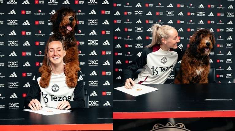 Σπέσιαλ μεταγραφή με… πατουσάκι: Η Μίλι Τέρνερ υπέγραψε στη Μάντσεστερ Γιουνάιτεντ αγκαλιά με τον σκύλο της [βίντεο]