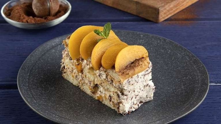 Πετρετζίκης: 2+1 δροσερά, γευστικά και πανεύκολα γλυκά για το πασχαλινό τραπέζι