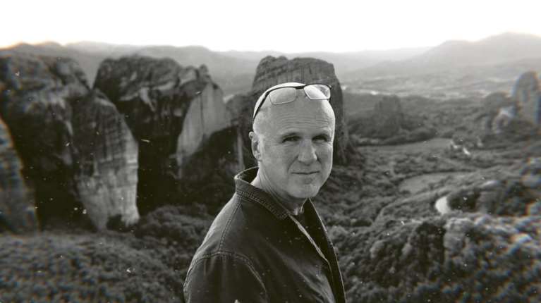 Ο σπουδαίος Tim Crouch στην Αθήνα – Ανοιχτή συζήτηση με το κοινό μετά την παράσταση &quot;Ολική άμεση συλλογική επικείμενη επίγεια σωτηρία&quot;