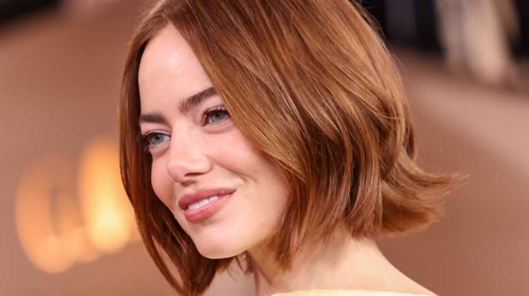 Όλα όσα θέλουμε να γνωρίζουμε για το νέο καρέ κούρεμα της Emma Stone